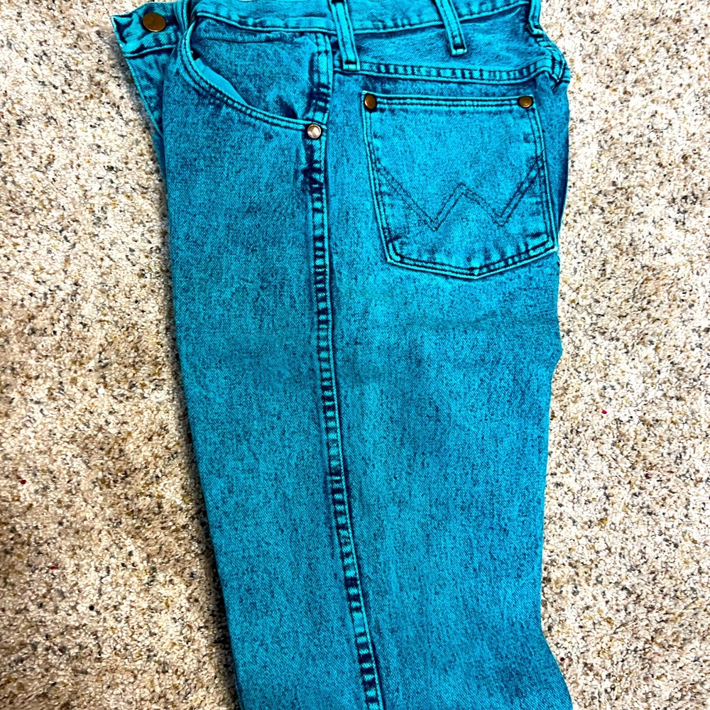 Women’s Vintage Wrangler Jeans.